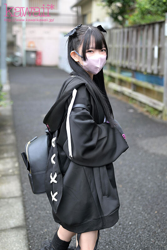 【VR】マスク少女ひなのちゃん 甘くて幼い声、膨らんだ乳房、地雷系メイク…居場所のない訳あり家出ムスメ││ハイクオリティVR│kavr00408