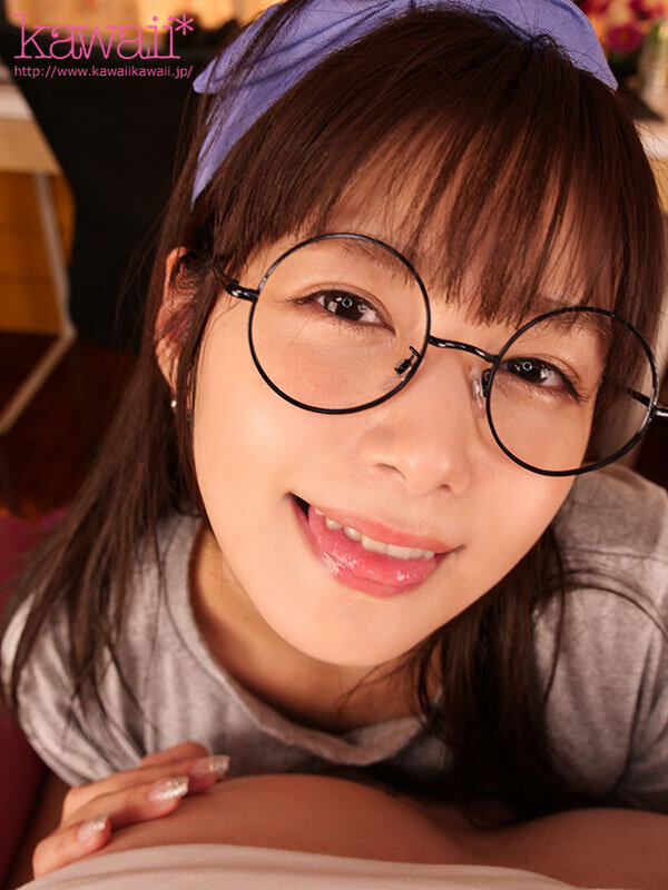 【VR】エロ漫画家‘こんぴか先生’のアシスタントに入った僕はエロネタ検証と称して夜な夜なチ●ポを差し出しアトリエで先生のおもちゃにされています。 紺野ひかる│紺野ひかる│ハイクオリティVR│kavr00427