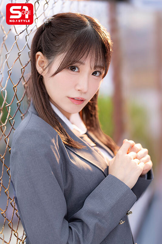 【VR】遅すぎたアオハル「君が好き。最後に思い出、作りたい」卒業直前で学園のアイドル 未歩ななちゃんに告られて…在学中にしか叶えられないこっそり校内シチュ×制服セックス│未歩なな│ハイクオリティVR│sivr00446